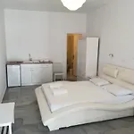Hotel apartamentowy Irini Nausa