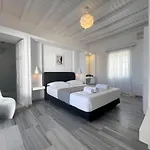 Irini 4* Naousa (Paros)