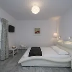 Irini Aparthotel Naousa (Paros)