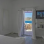 Aparthotel Irini 4*