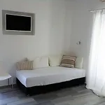 Irini Aparthotel