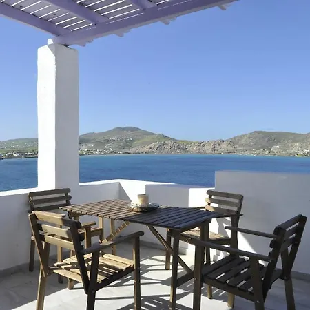 Irini Naousa (Paros)