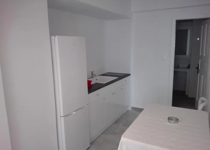 Aparthotel Irini Naousa